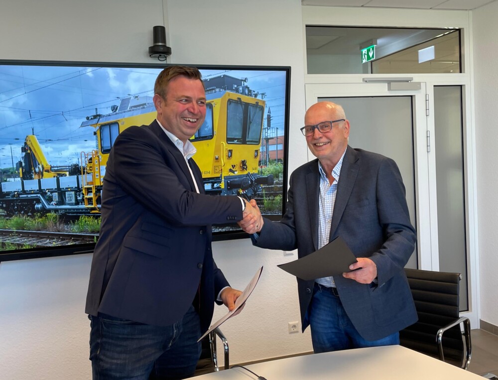 Vertragsunterzeichnung WINDHOFF & Schweerbau